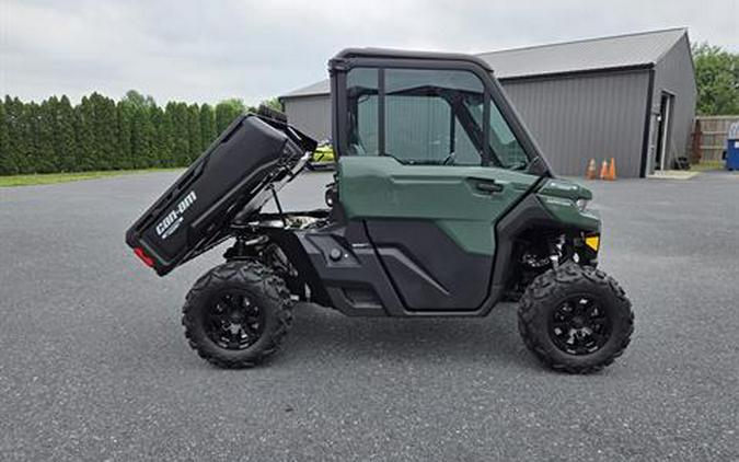 2024 Can-Am Defender DPS CAB