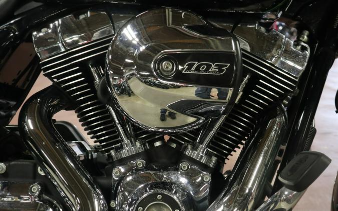 2015 Harley-Davidson Road King®