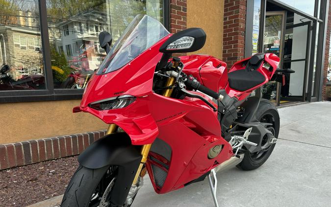 2025 Ducati Panigale V4 S - 6965U