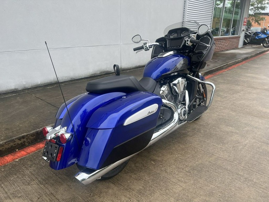 2023 Indian Motorcycle® Challenger® Limited Spirit Blue Metallic / Black Metallic