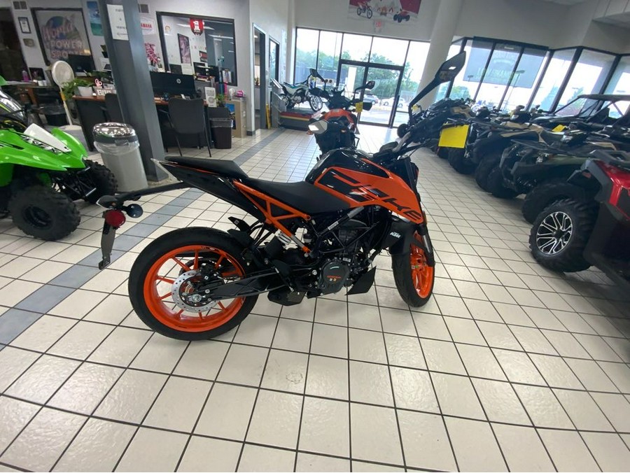 2023 KTM Duke 200