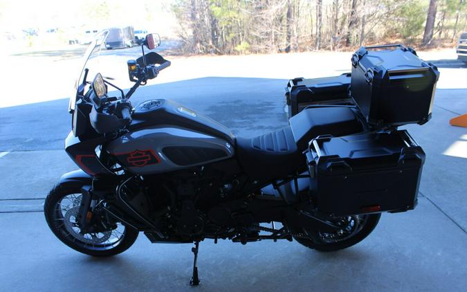 2026 Harley-Davidson® Pan America 1250 Limited Dark Billiard Gray