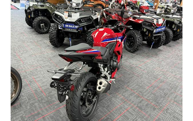 2025 CBR500R - Honda