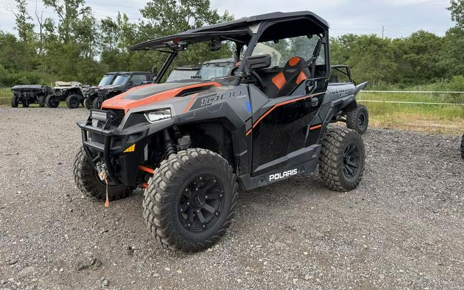 2017 Polaris GENERAL™ 1000 EPS Deluxe