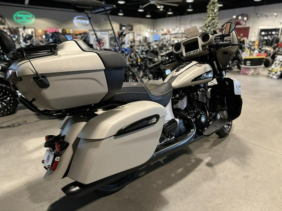 2023 Indian Motorcycle® Roadmaster® Dark Horse® Silver Quartz Smoke