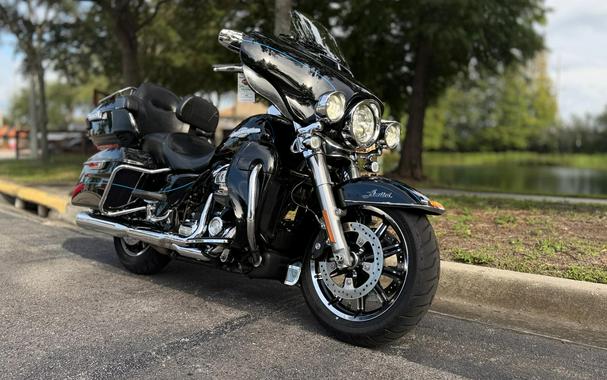 2017 Harley-Davidson® Electra Glide® Ultra Classic® Vivid Black