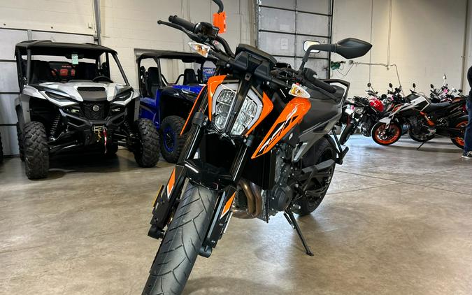 2023 KTM 790 Duke