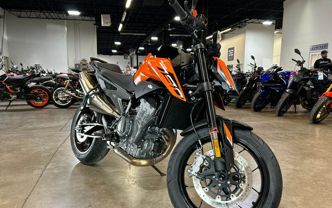 2023 KTM 790 Duke