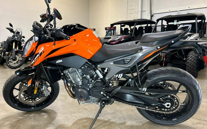 2023 KTM 790 Duke