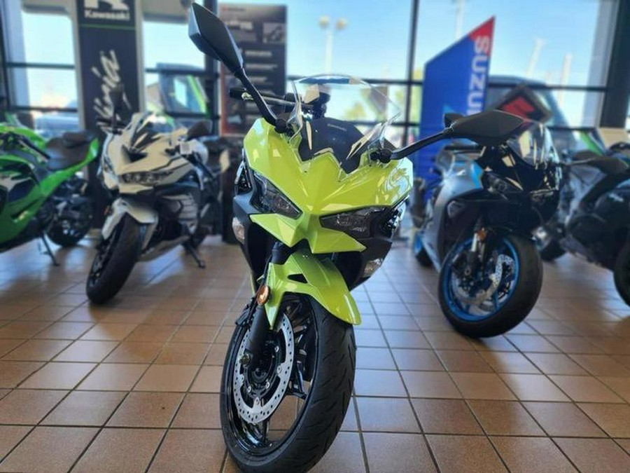 2026 Kawasaki Ninja® 500 SE ABS
