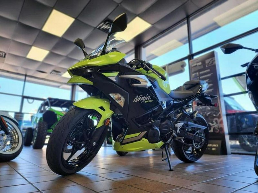 2026 Kawasaki Ninja® 500 SE ABS