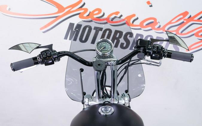 2015 Harley-Davidson 1200 Custom
