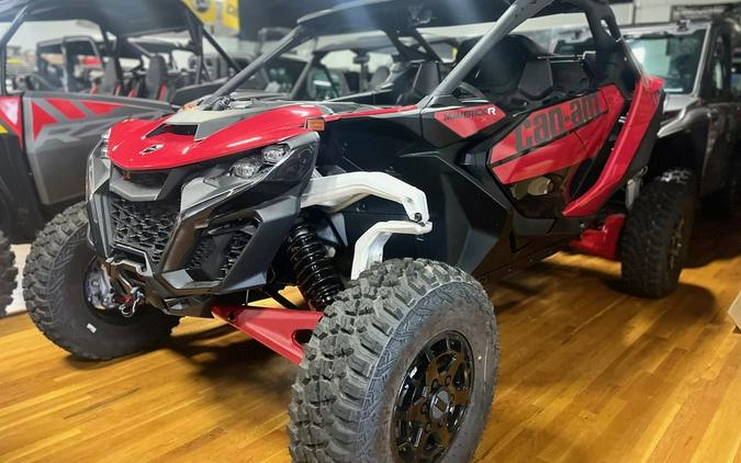 2024 Can-Am® Maverick R 999T DCT