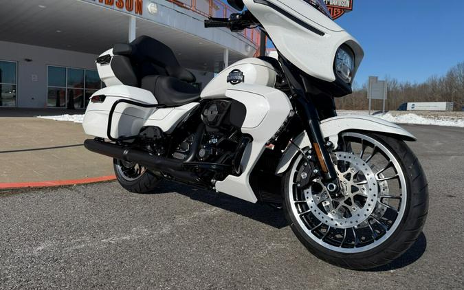 2026 Harley-Davidson® Street Glide Limited White Onyx Pearl Black Trim