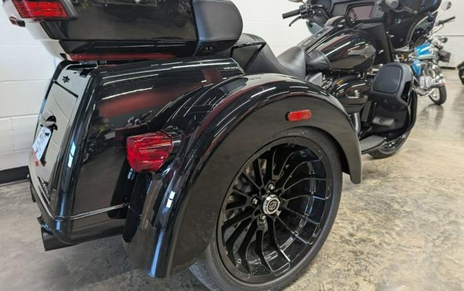 2025 Harley-Davidson Trike FLHTCUTG - Tri Glide Ultra