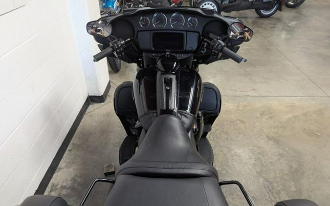 2025 Harley-Davidson Trike FLHTCUTG - Tri Glide Ultra