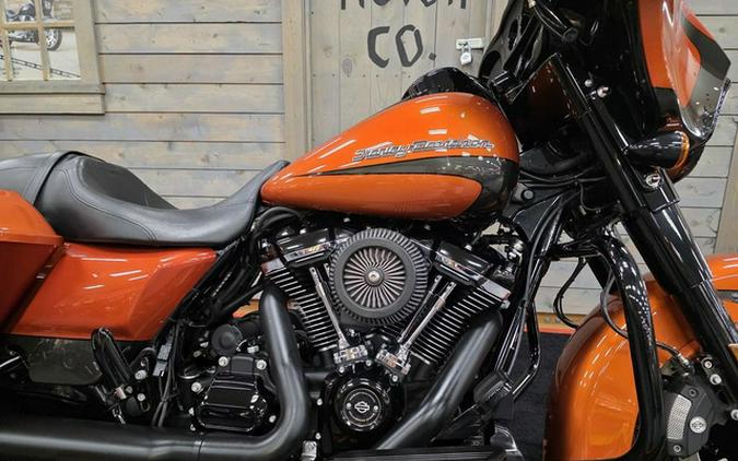 2020 Harley-Davidson Street Glide FLHXS - Special