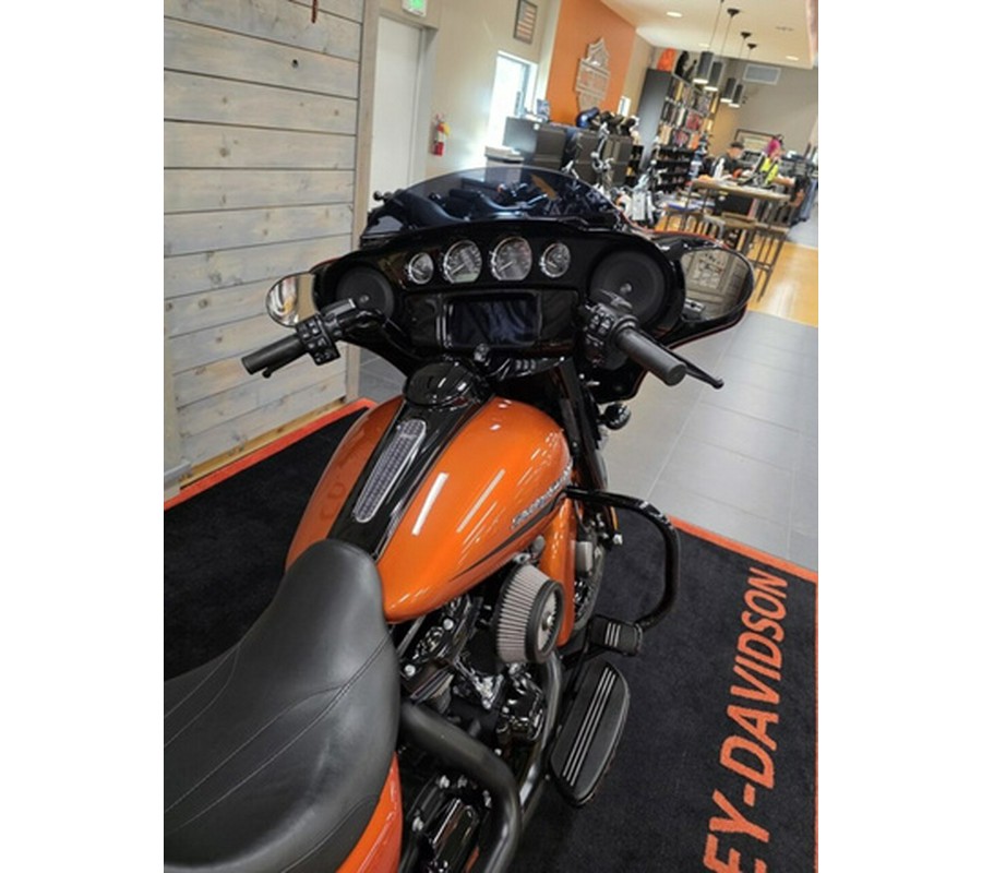 2020 Harley-Davidson Street Glide FLHXS - Special