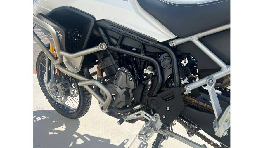 2022 Triumph Tiger 900 Rally Pro Pure White - C8323