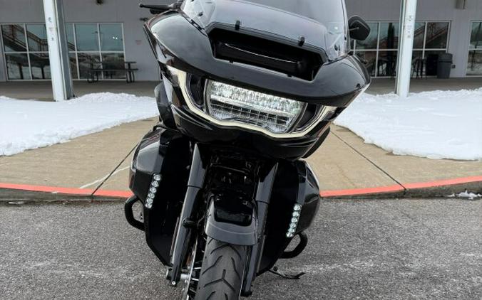 2026 Harley-Davidson® Road Glide Limited Vivid Black Black Trim