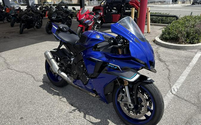 2025 Yamaha YZF-R1