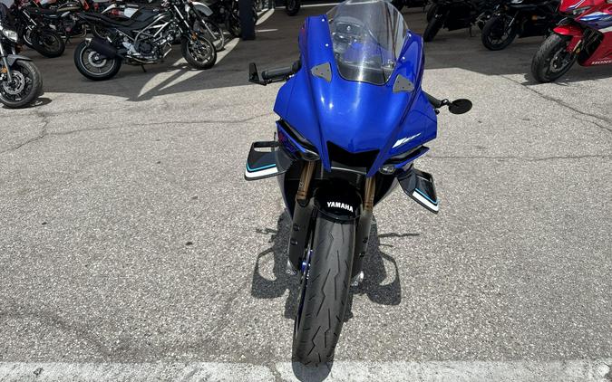 2025 Yamaha YZF-R1