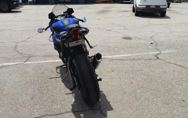 2025 Yamaha YZF-R1