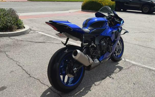 2025 Yamaha YZF-R1