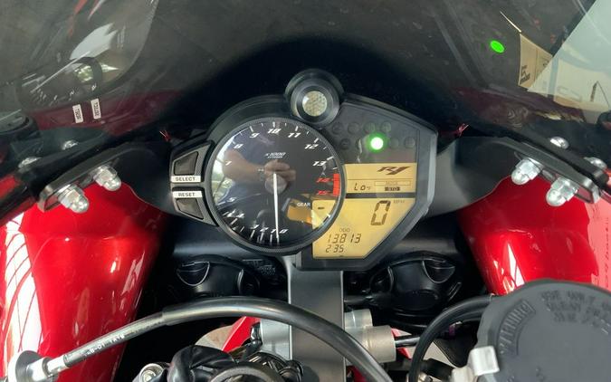 2011 Yamaha YZF-R1 Candy Red/Raven