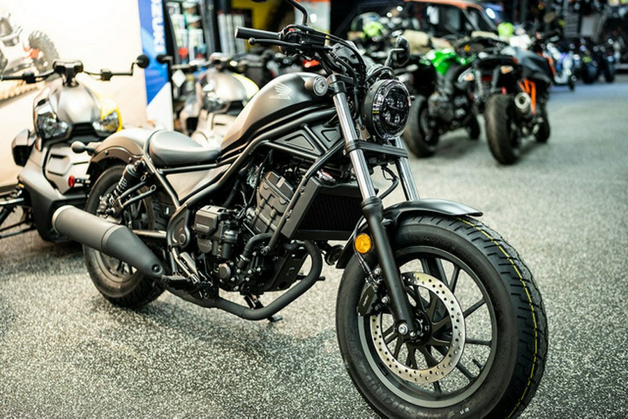 2026 Honda Rebel 300 E-Clutch