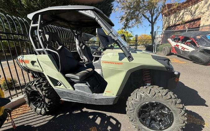 2020 Can-Am® Commander™ DPS™ 800R