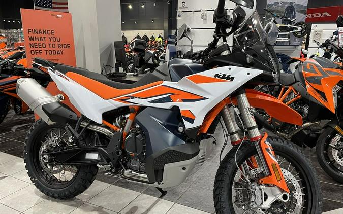 2023 KTM 890 Adventure R First Look [7 Fast Facts + 16 Photos]