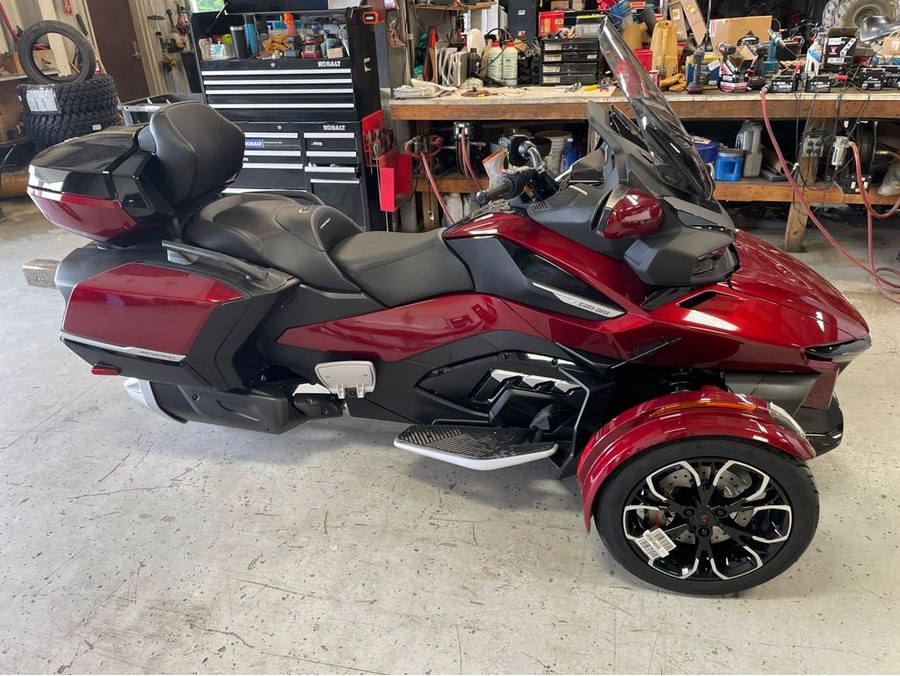 2023 Can-Am Spyder RT Limited - Platinum Edition