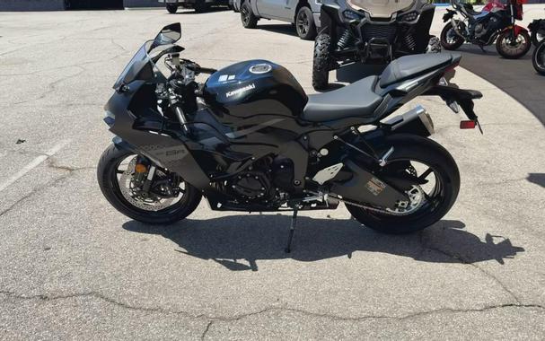 2027 Kawasaki NINJA ZX-6R ABS