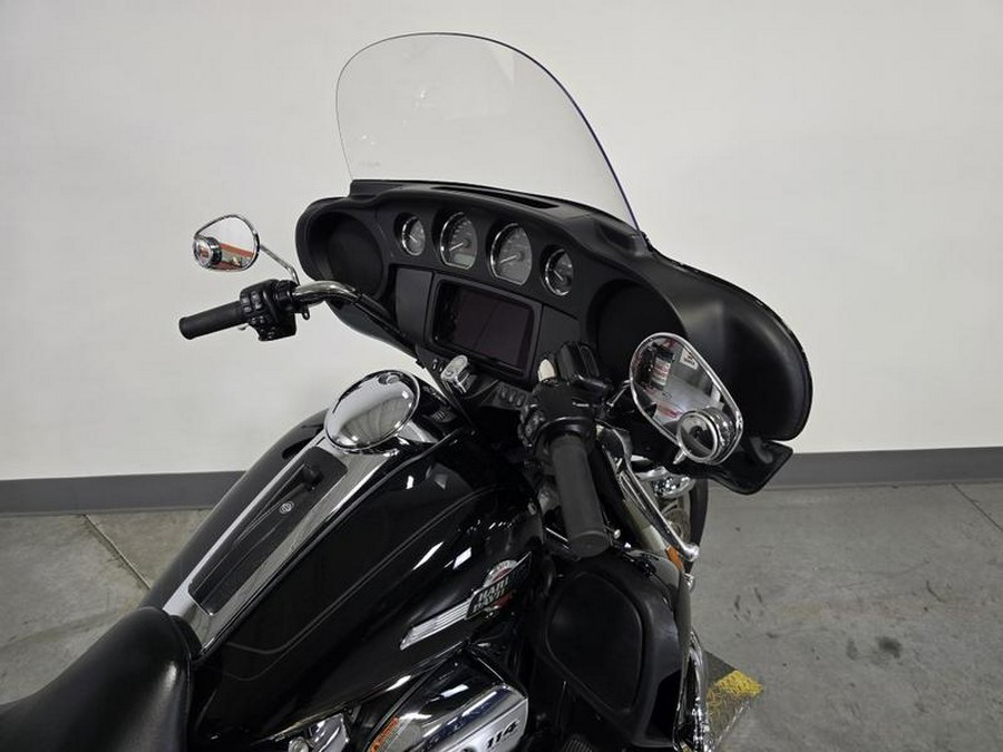 2023 Harley-Davidson® FLHTCUTG - Tri Glide® Ultra