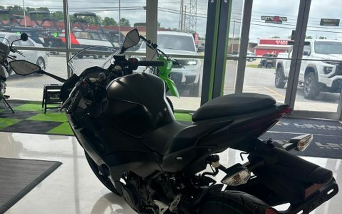 2026 Kawasaki Ninja® 500 ABS