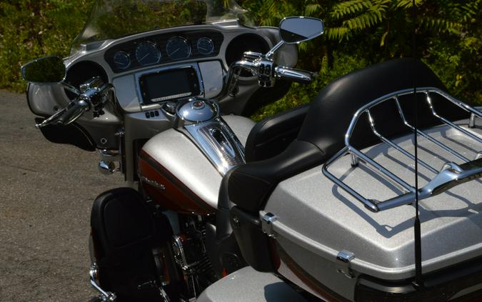 FLHTKSE 2014 CVO™ Electra Glide Ultra Limited®