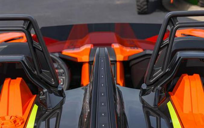 2022 Slingshot Slingshot R