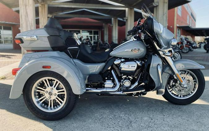 2024 Harley-Davidson® FLHTCUTG - Tri Glide® Ultra