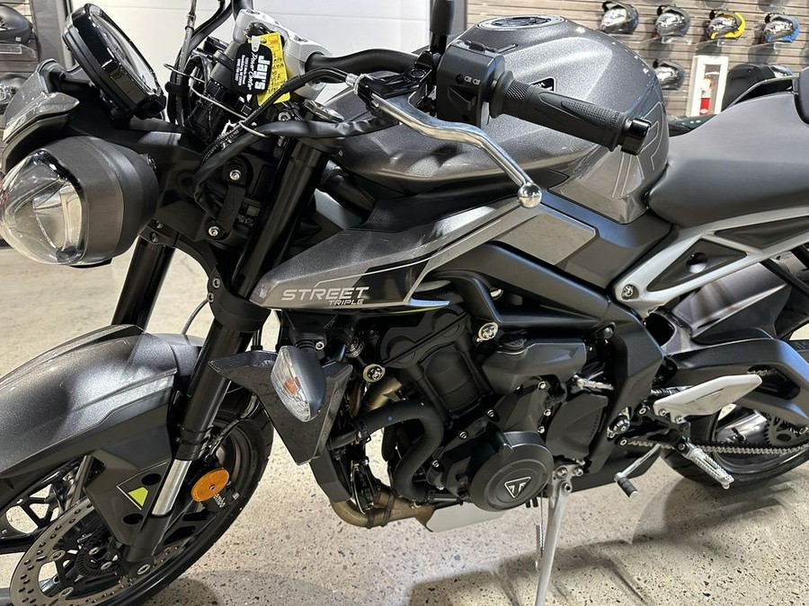 2024 Triumph Street Triple 765 R Silver Ice