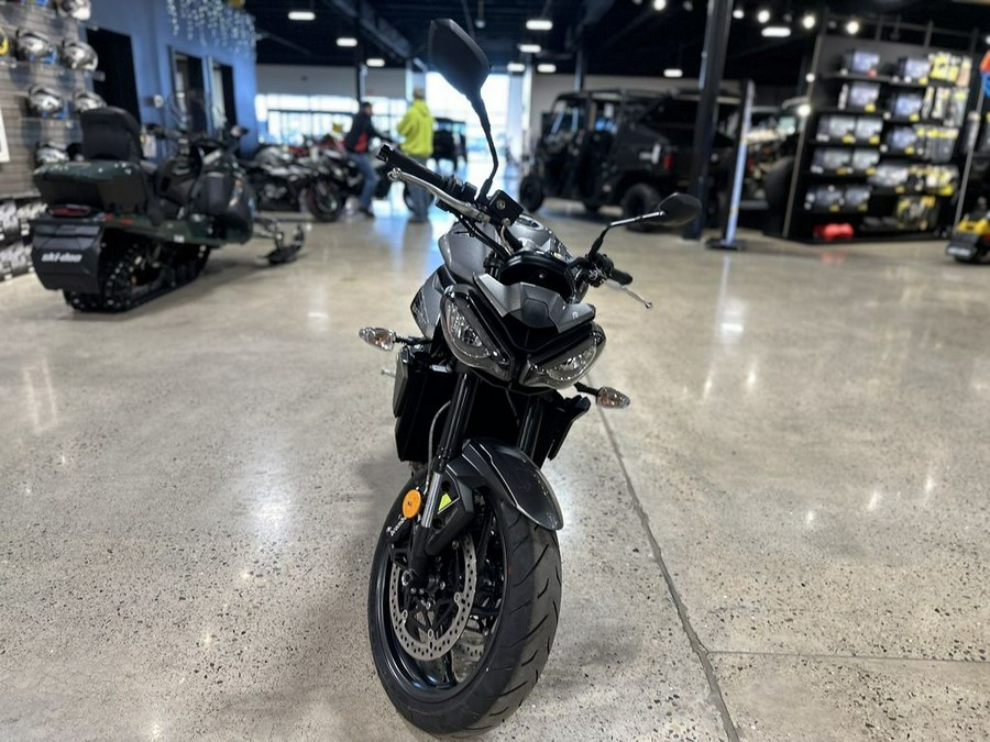 2024 Triumph Street Triple 765 R Silver Ice