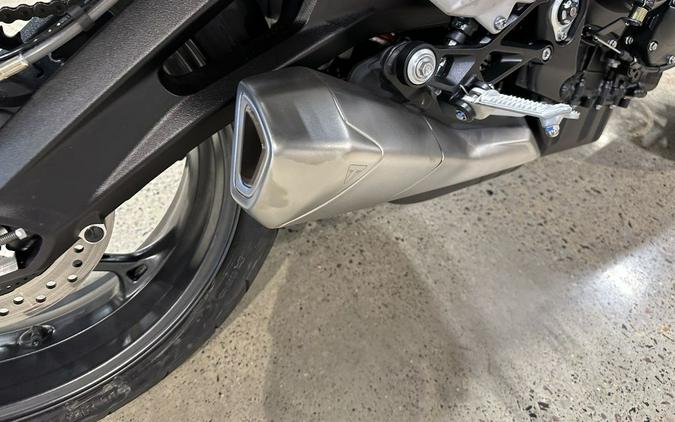 2024 Triumph Street Triple 765 R Silver Ice