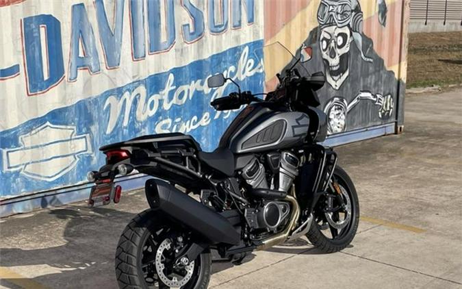 2022 Harley-Davidson® RA1250S - Pan America™ 1250 Special