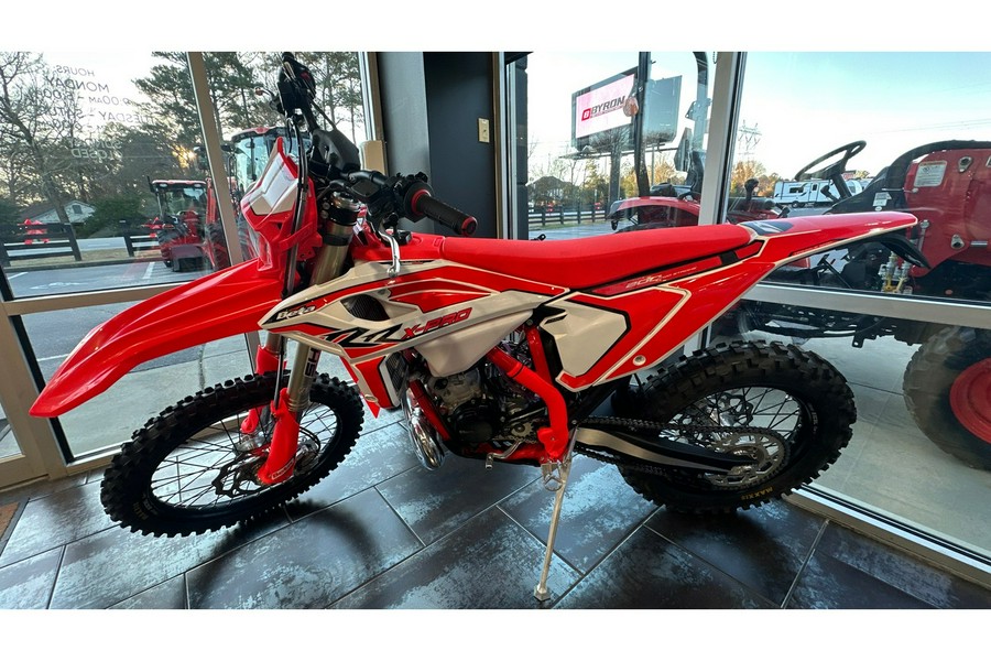 2025 Beta Motorcycles RR 200