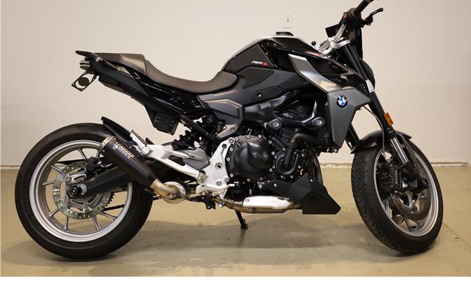 2020 BMW F 900 R Review (15 Fast Facts)