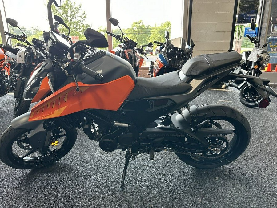 2024 KTM 250 Duke