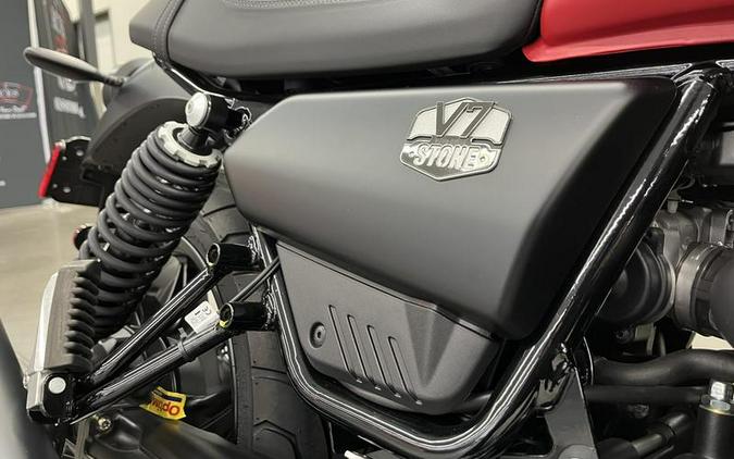 2023 Moto Guzzi V7 Stone