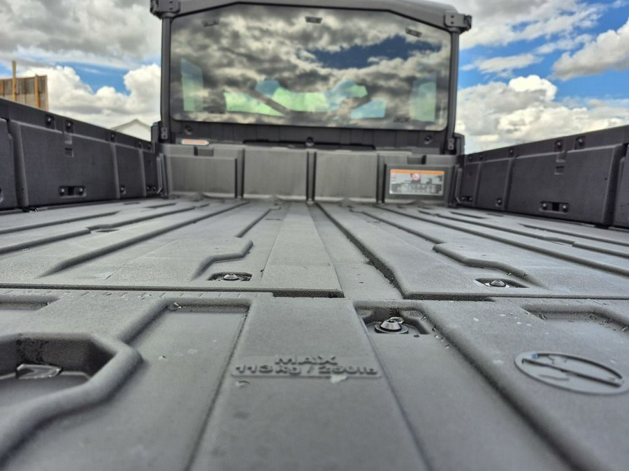 2026 Can-Am® Defender PRO Limited HD10