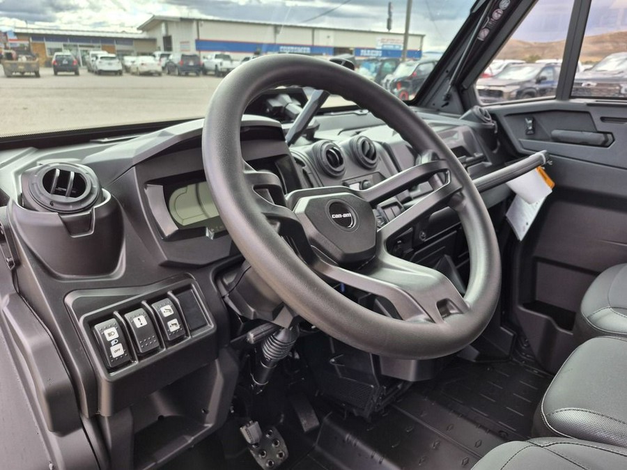 2026 Can-Am® Defender PRO Limited HD10