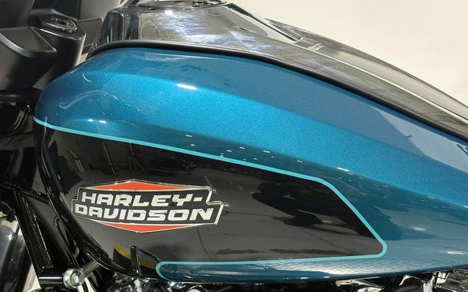 2026 Harley-Davidson® Street Glide® Teal Thunder / Vivid Black Chrome Trim